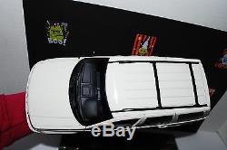 Autoart 1999 Jeep Grand Cherokee # 74011 White 118 Scale No Box SJ 54E