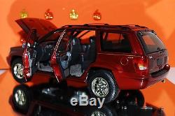 Autoart 1999 Jeep Grand Cherokee # 74013 Dark Red 118 Scale No Box SJ 54E